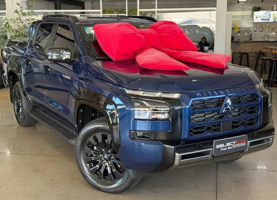 MITSUBISHI TRITON 2.4 BITURBO DIESEL CD KATANA 4X4 AUTOMÁTICO MITSUBISHI TRITON 2.4 BITURBO DIESEL CD KATANA 4X4 AUTOMÁTICO